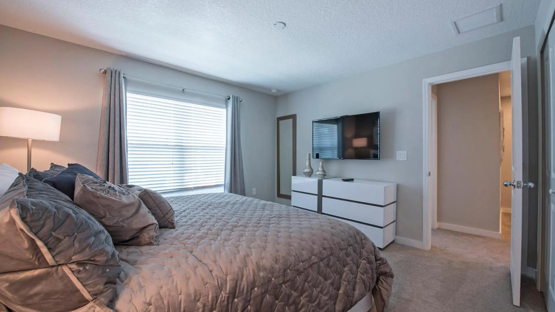 Perfect 4 Bd With Pool And Bbq Near Feriehus