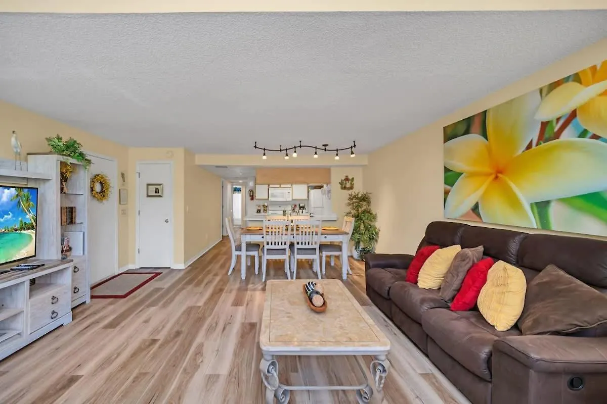 Beautiful Royal Palm Bay Near Holiday home