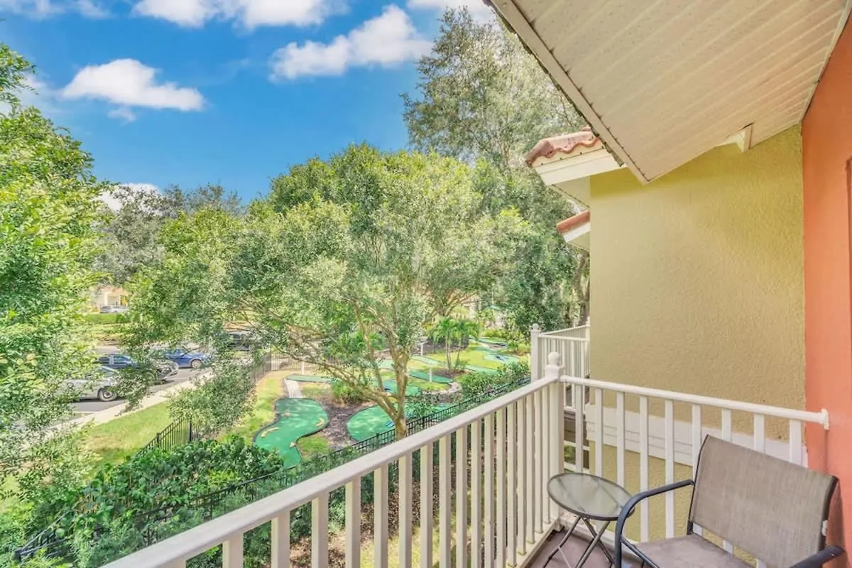 Townhome Perfectly Located Near Clubhouse 別荘