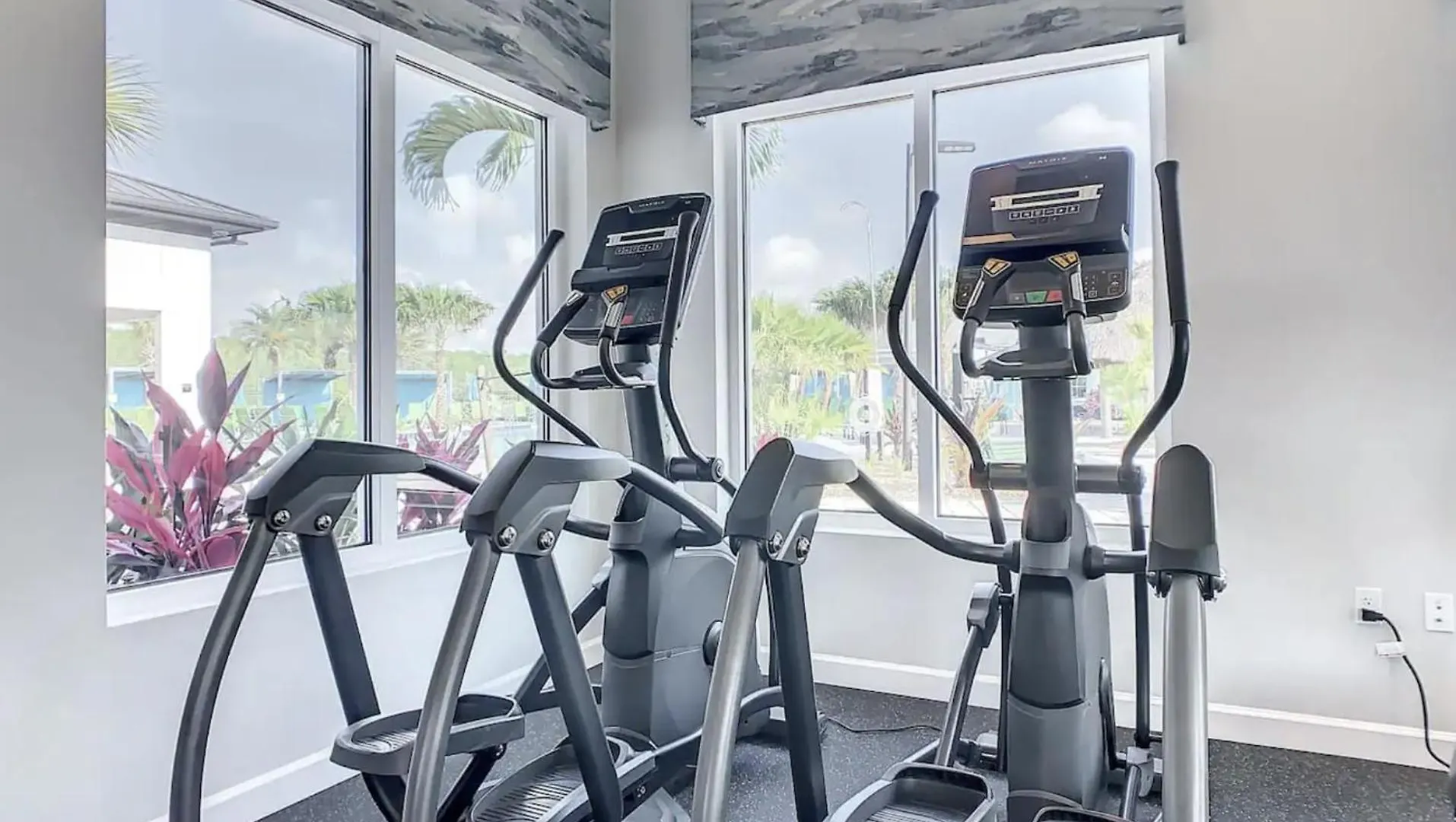 Storey Pool Free Waterpark 2 Miles To Disney! * Kissimmee