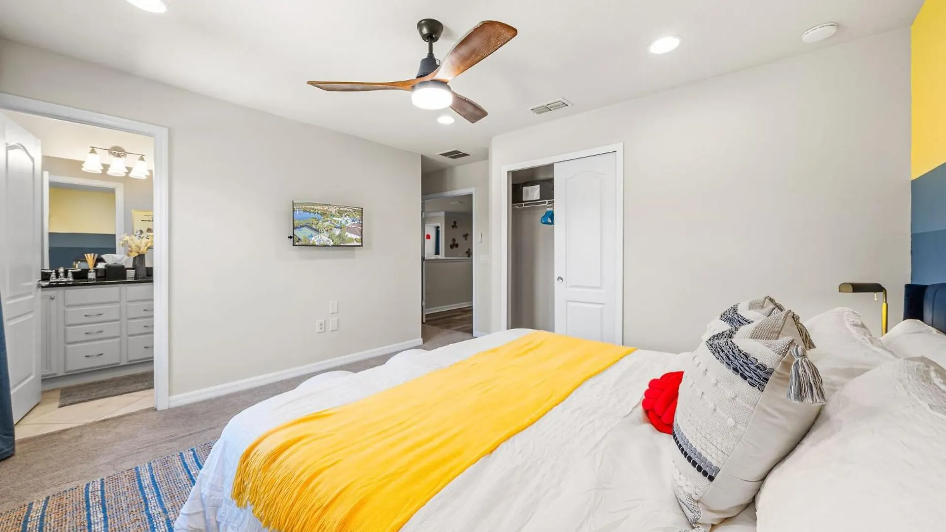 8bd Pool Fun - Access - Nearby