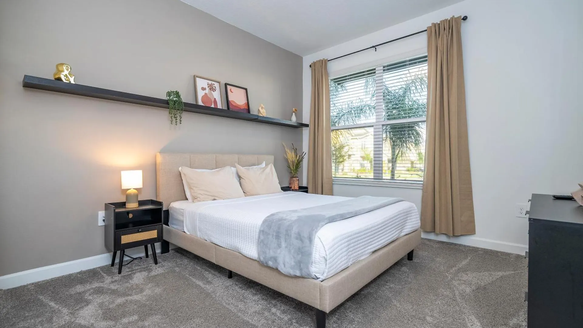 Modern 5bed With Pool & In 560 Willa