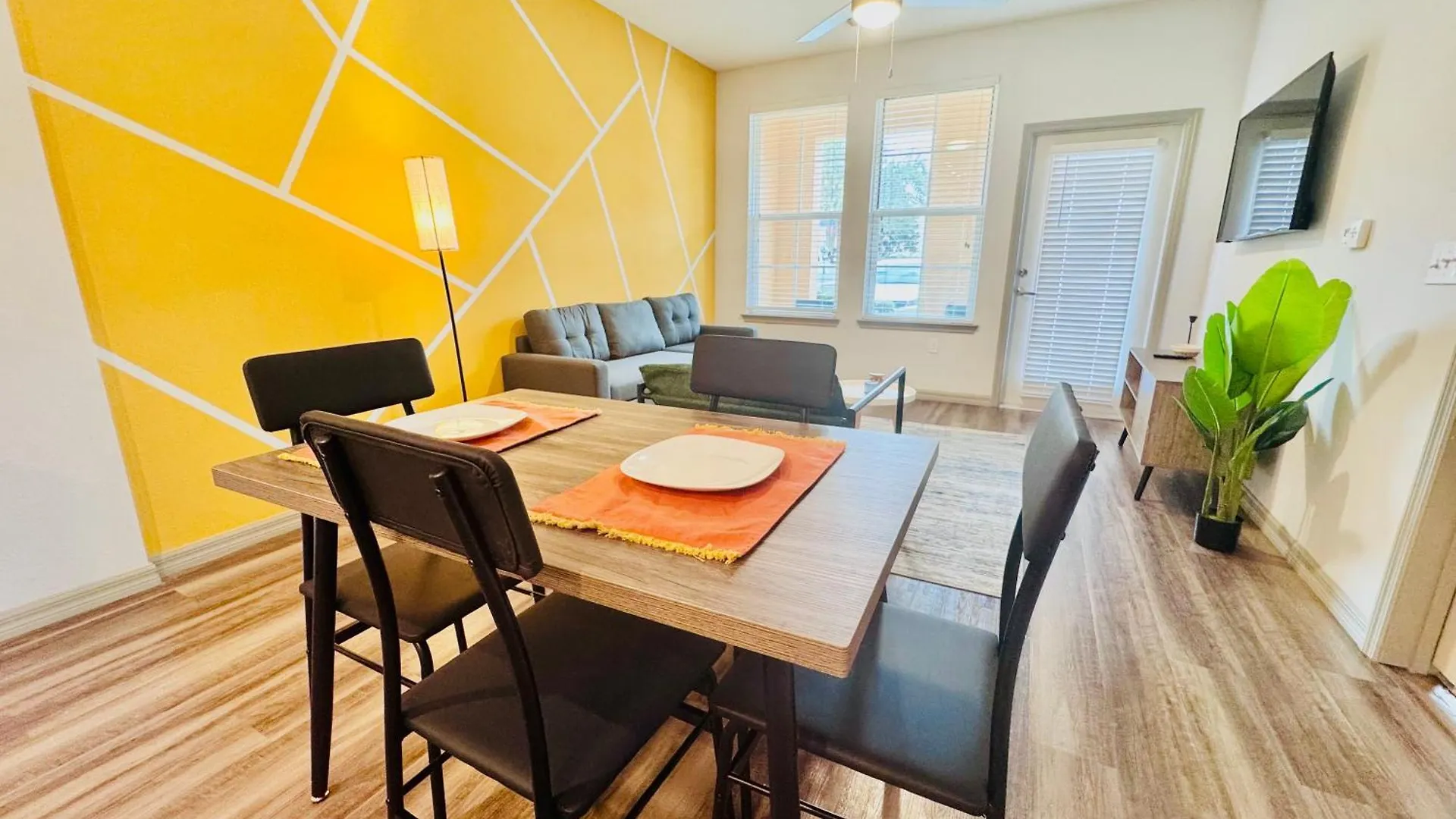 Entire King Bed, Pets Welcome, 15 Min To Parks, Resort-style Amenities Apartmán *