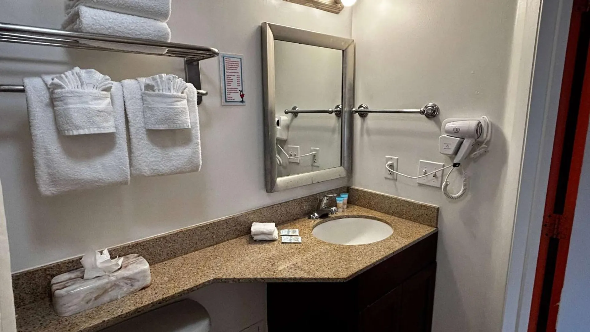 Ramada By Wyndham Flamingo Water Park Hotel Kissimmee