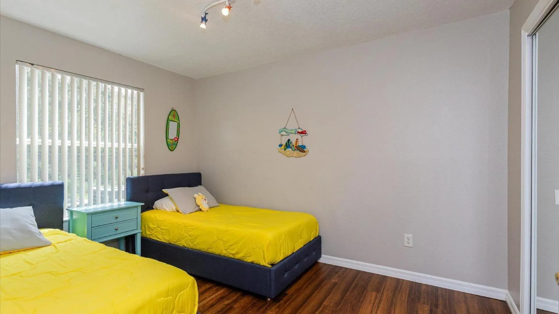 Apartment At Island Club Community, Pools, Jacuzzi And More! *
