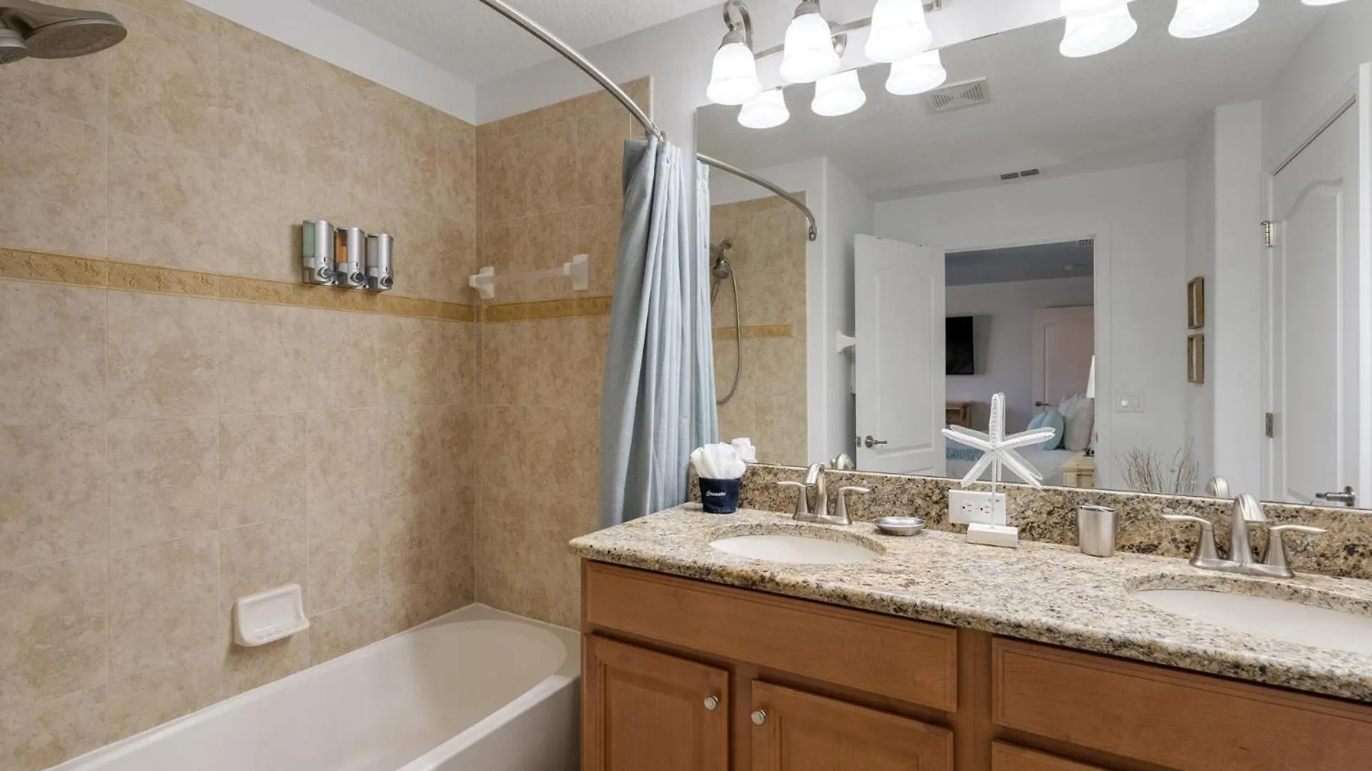 3067 Palm * Kissimmee