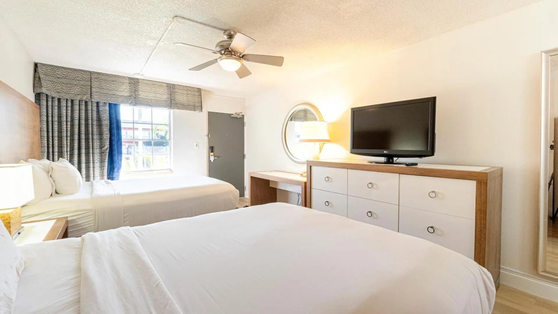 Ramada By Wyndham Flamingo Water Park Hotel 3*