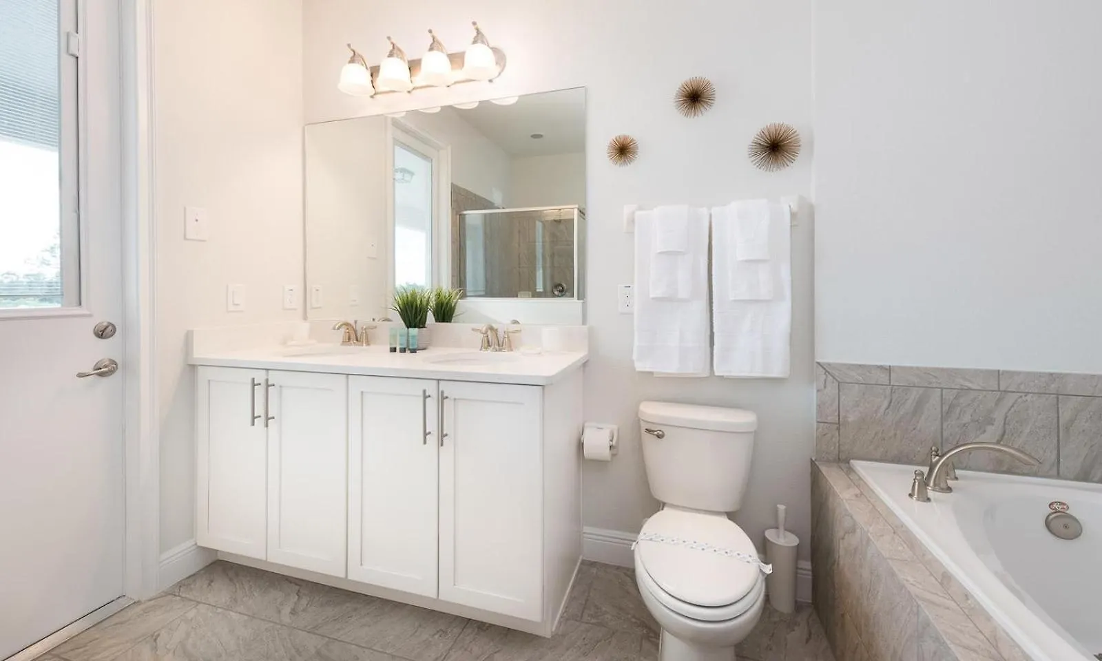 Spacious 8 Bdrm Abode With Spillover In Encore * Kissimmee