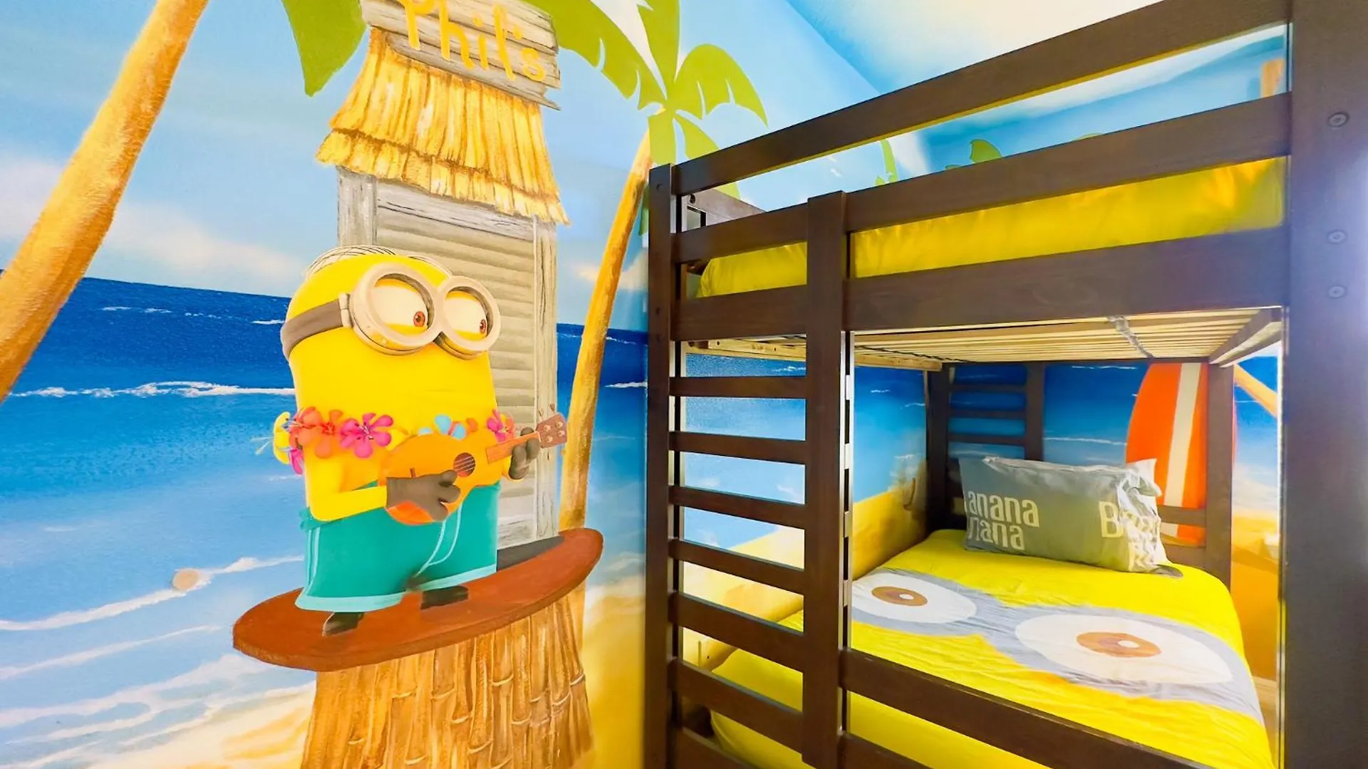 Near Themed Luxury 5bd Private Pool *
