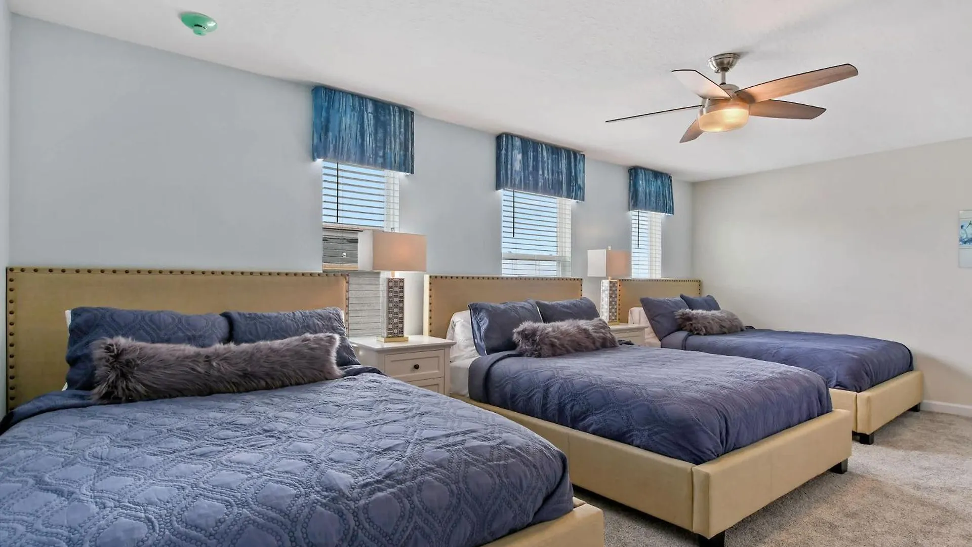 9 Bed Pool Location Storey 度假居 基西米