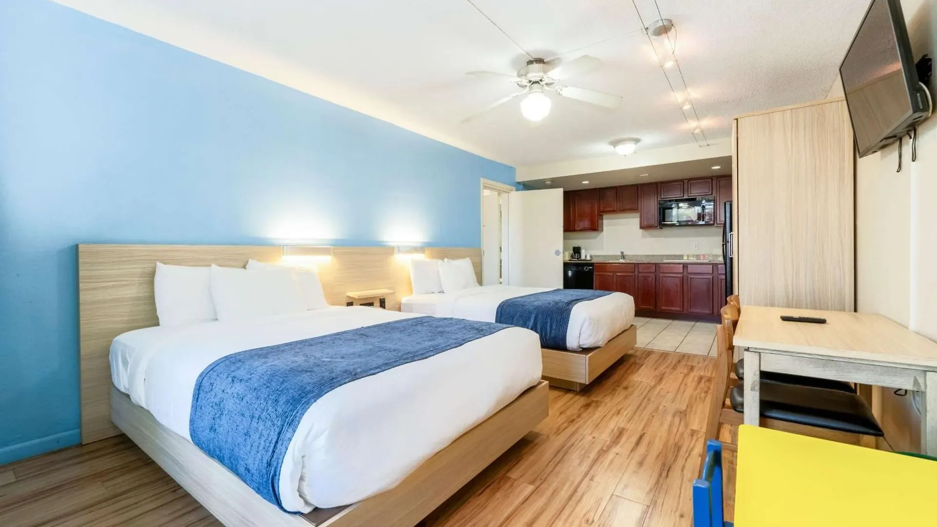 Hotel Ramada By Wyndham Flamingo Water Park 3*