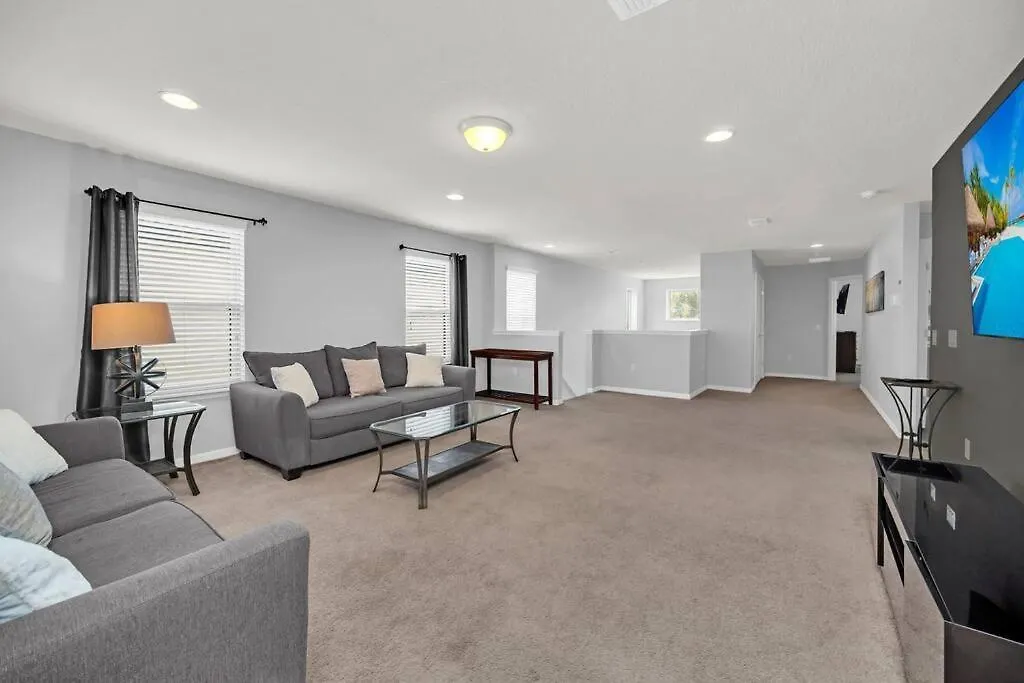 Modern - 6 Bedrooms With Private Pool & 10 Minutes To 基西米