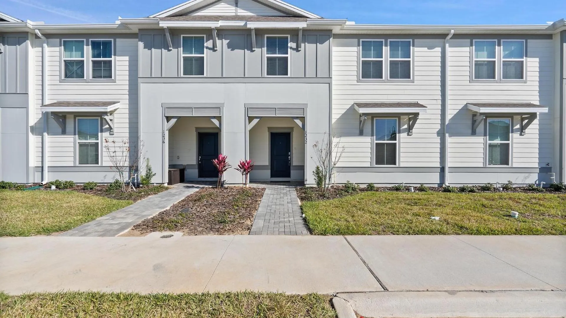 1232 Blue Island * Clermont