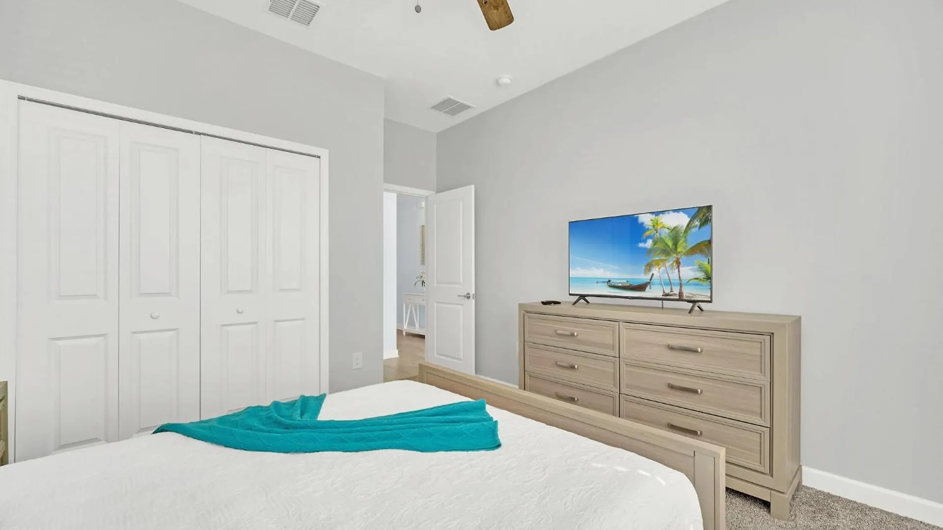 Spotless 6 Bedroom - Storey - Hot Tub - Free Water Park - 15 Mins To Hébergement de vacances Kissimmee