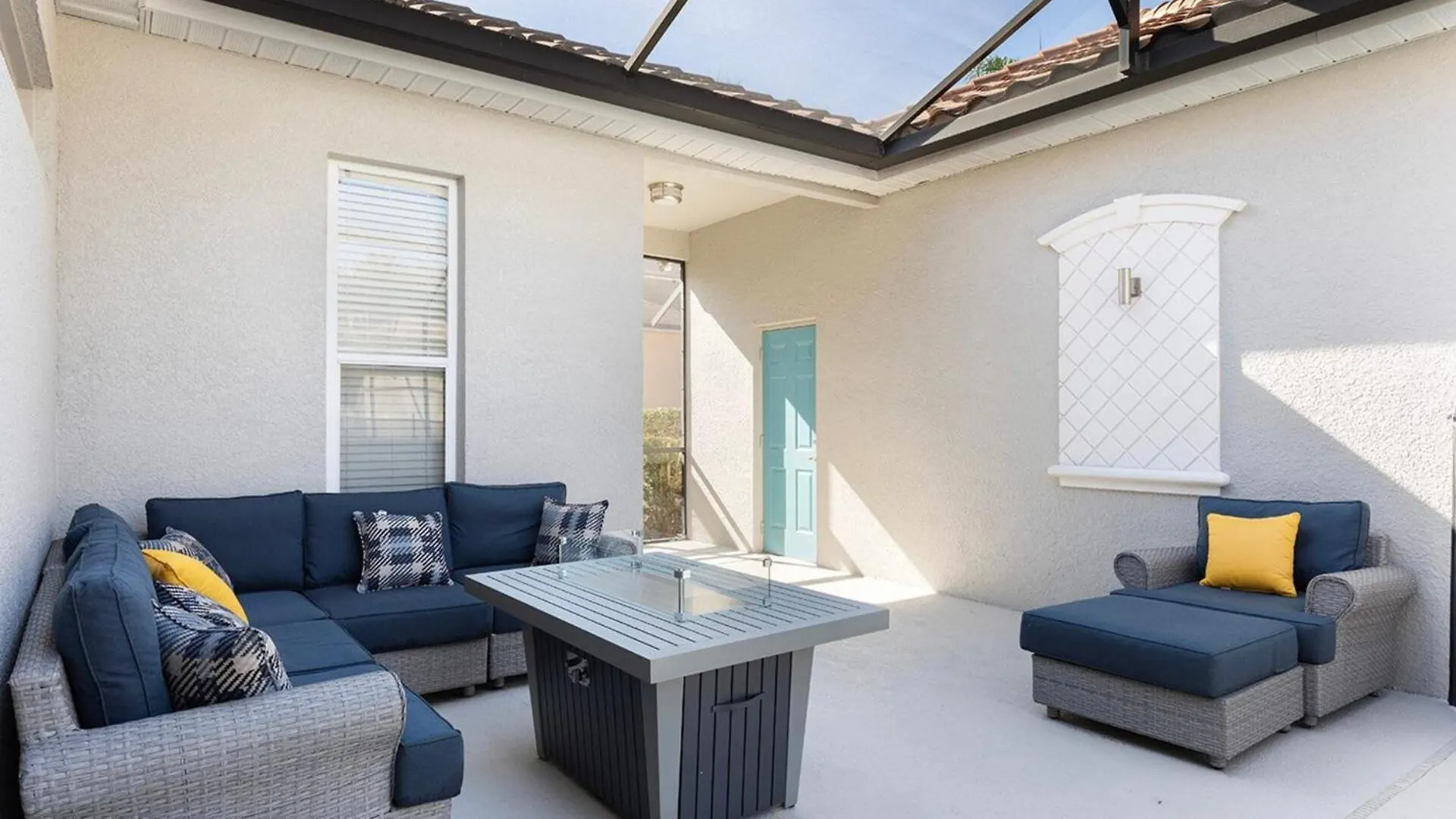 Luxury Contemporary Style On Reunion Reunion 1023 Villa