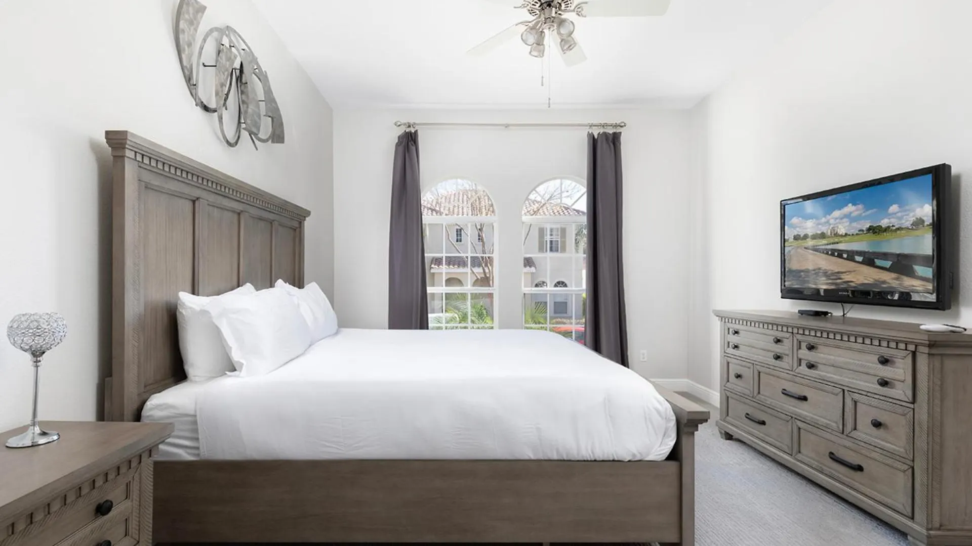 Villa Luxury Contemporary Style On Reunion Reunion 1023 Kissimmee