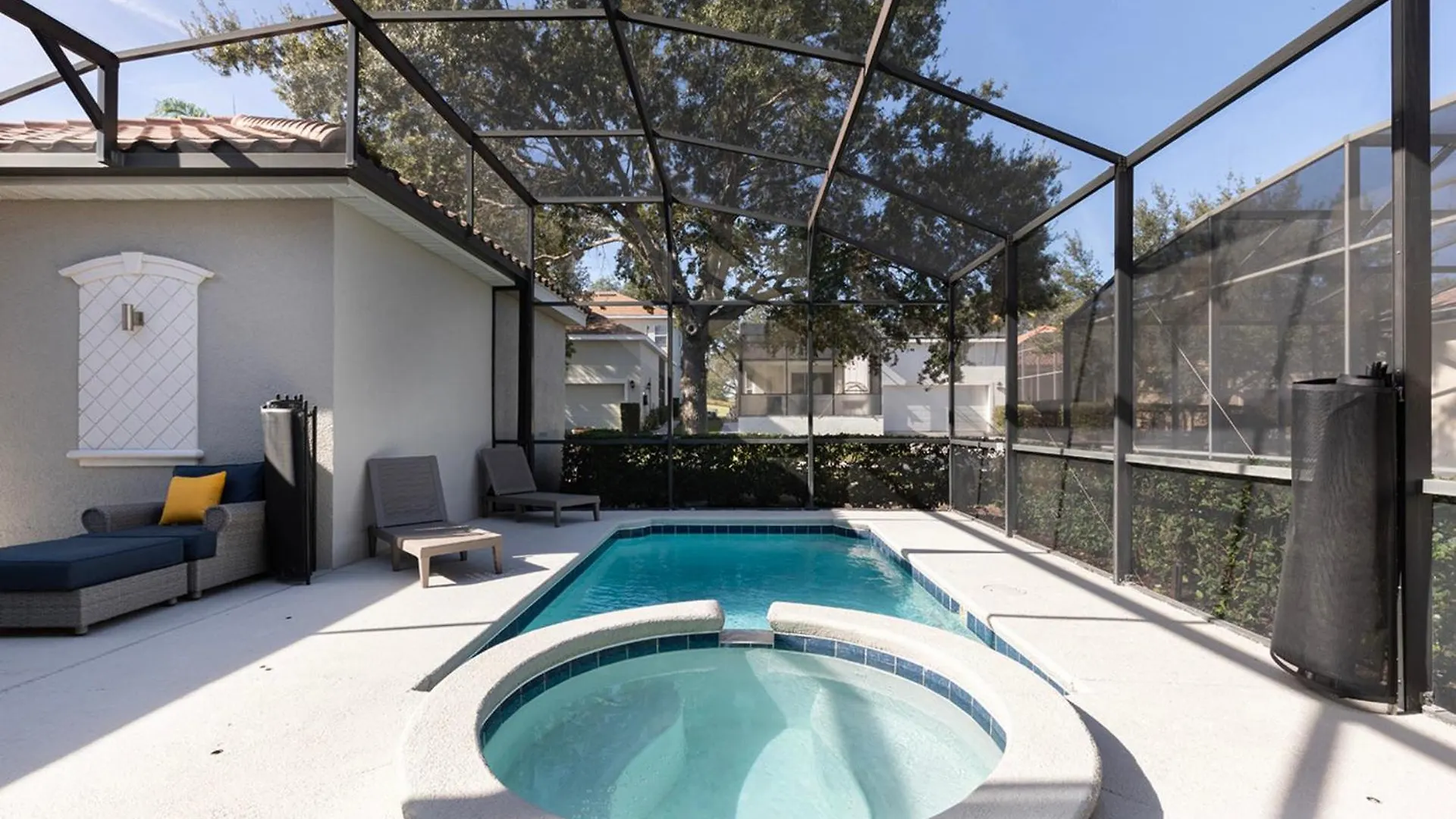 Villa Luxury Contemporary Style On Reunion Reunion 1023 *