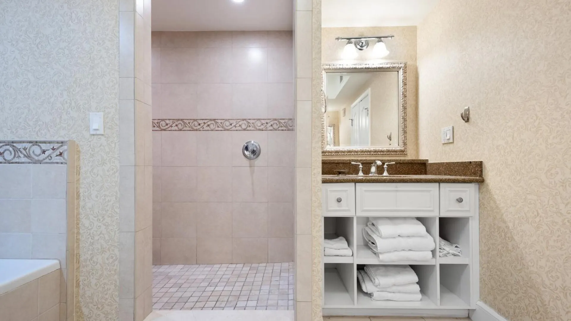 Luxury On Reunion And Orlando 5109