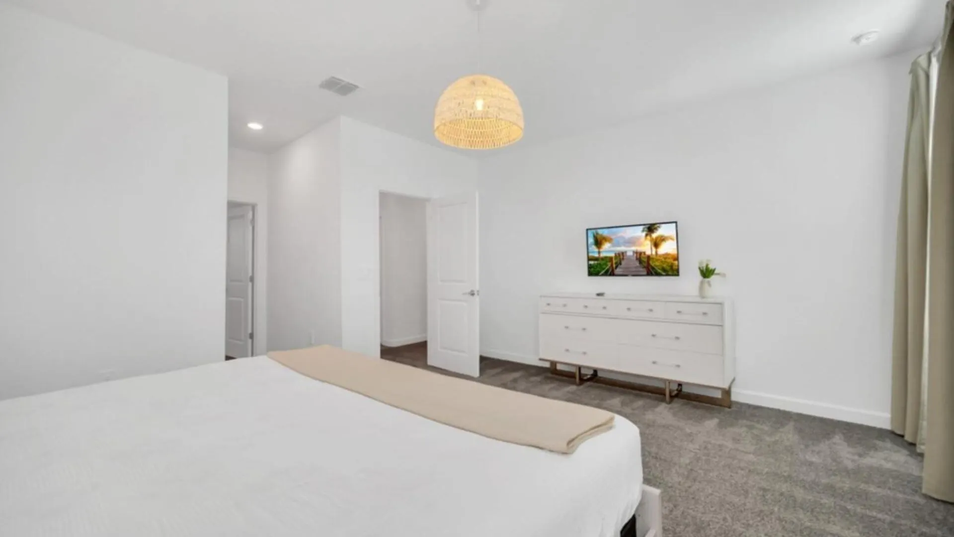 Modern And Elegant 6 Bedroom Retreat 6374 Villa *
