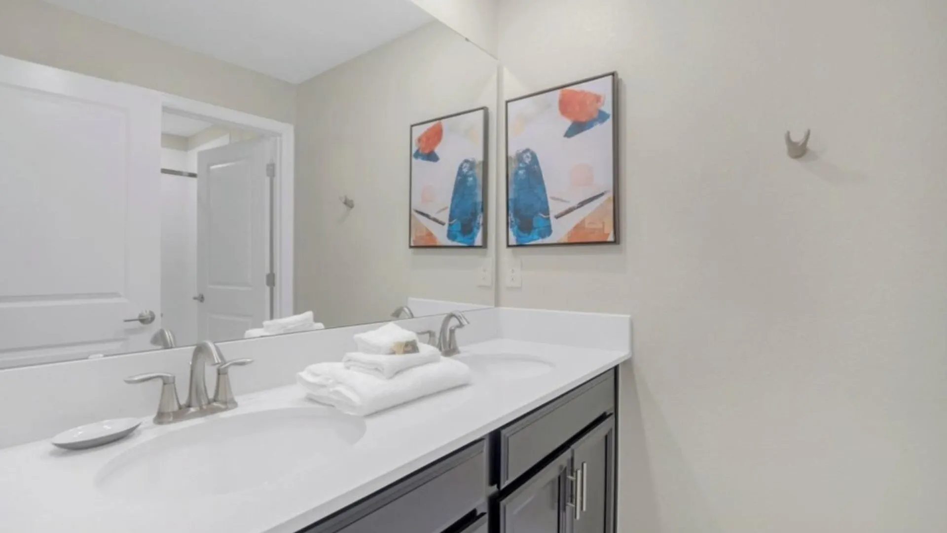 Imagine And Your Family Renting 5 Star On Storey Orlando Townhome 5519 *