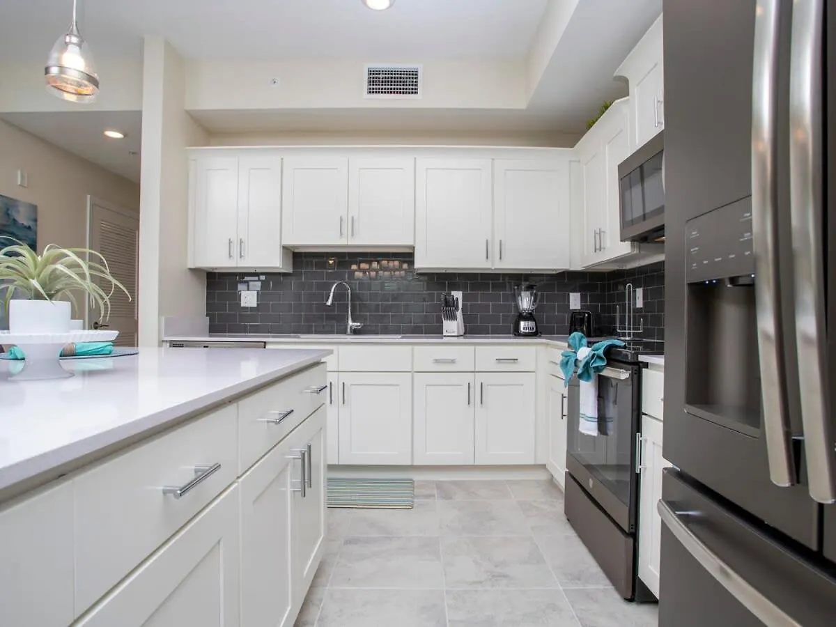 Marvelous 2 Bd Close To At Storey 106 Nyaraló