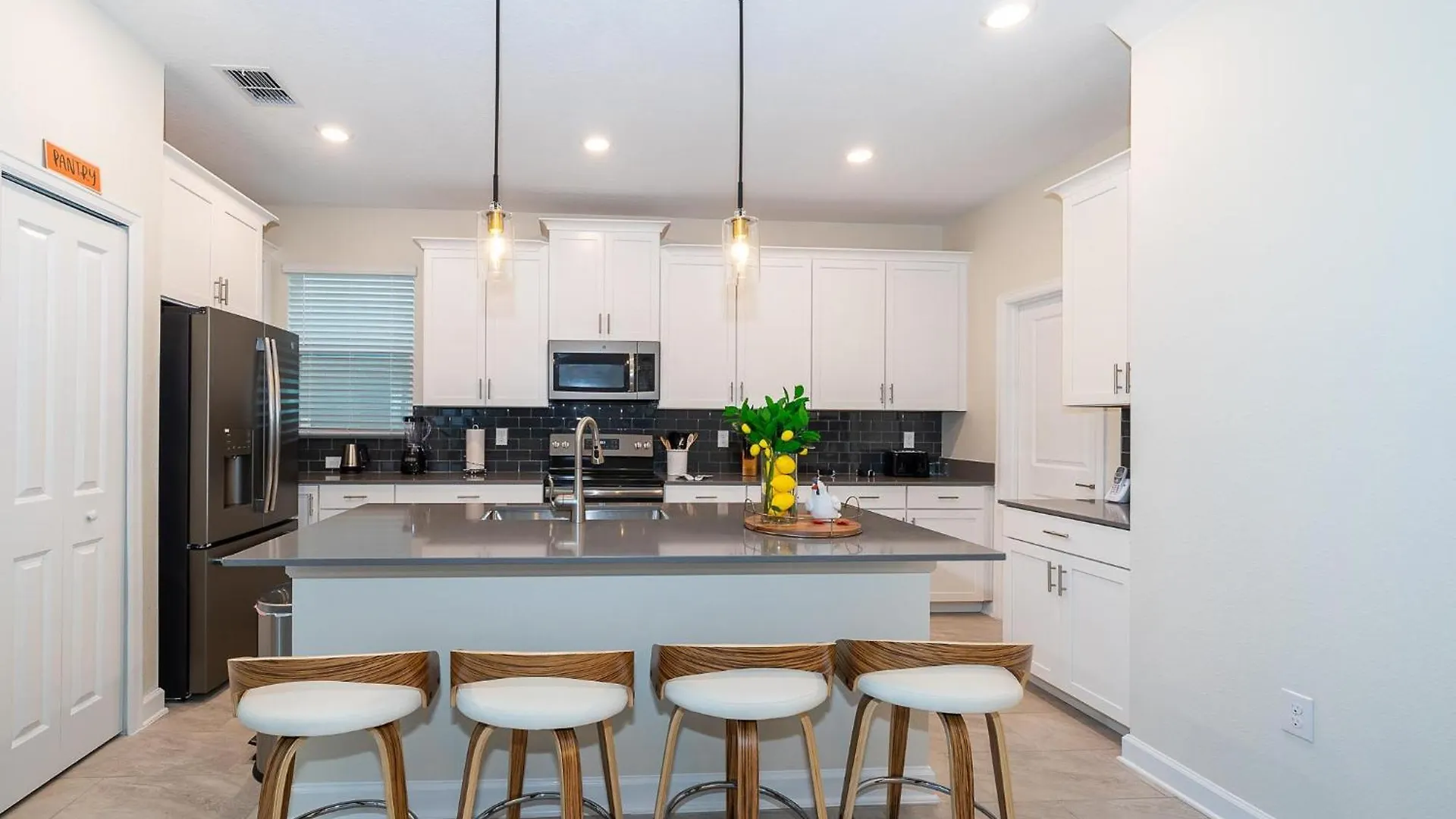 8987gv 5 Bed/5 Ba