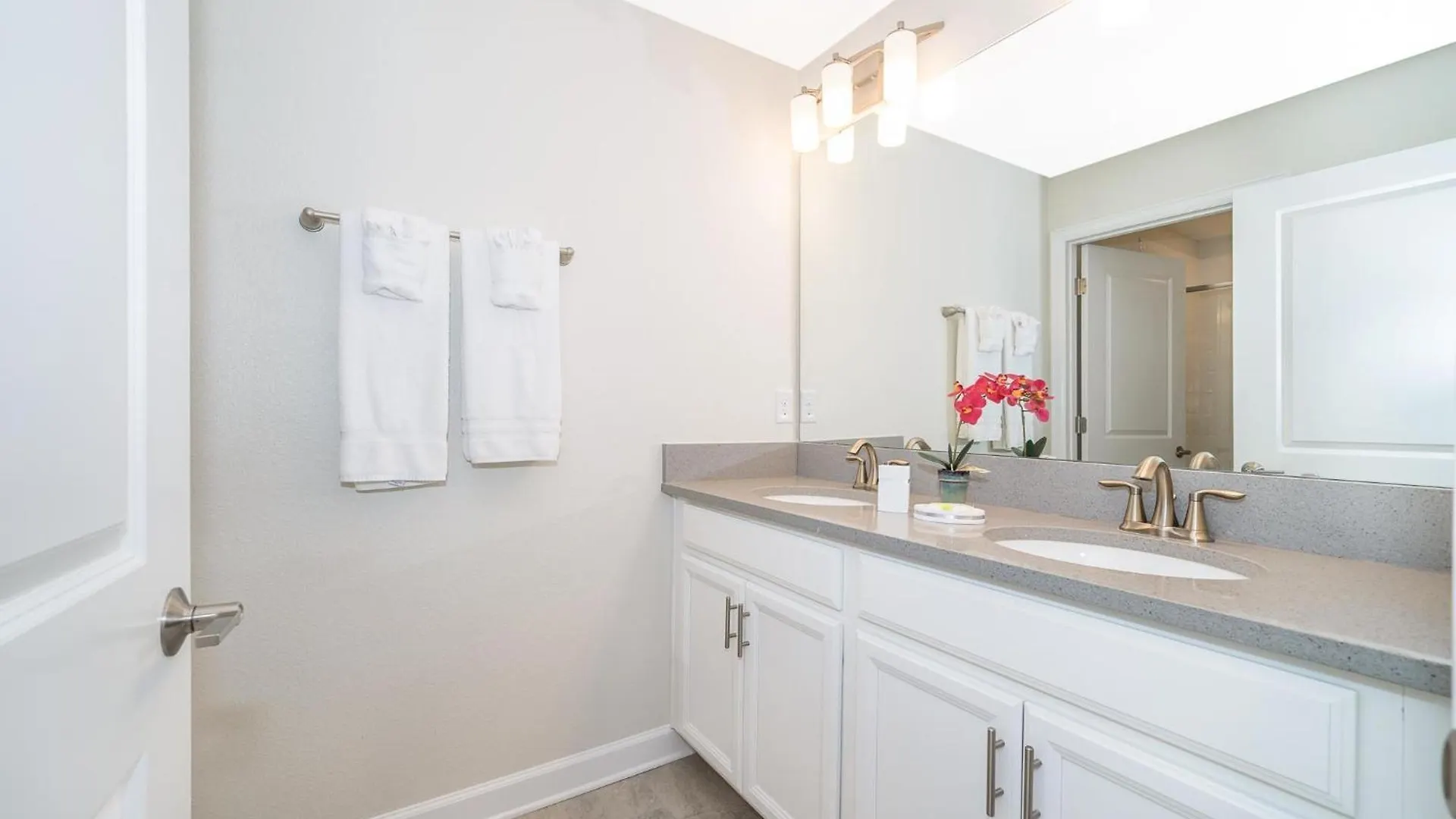 Holiday home 4835mch Townhouse 4 Bedrooms & 3 Bathrooms + Pool Kissimmee