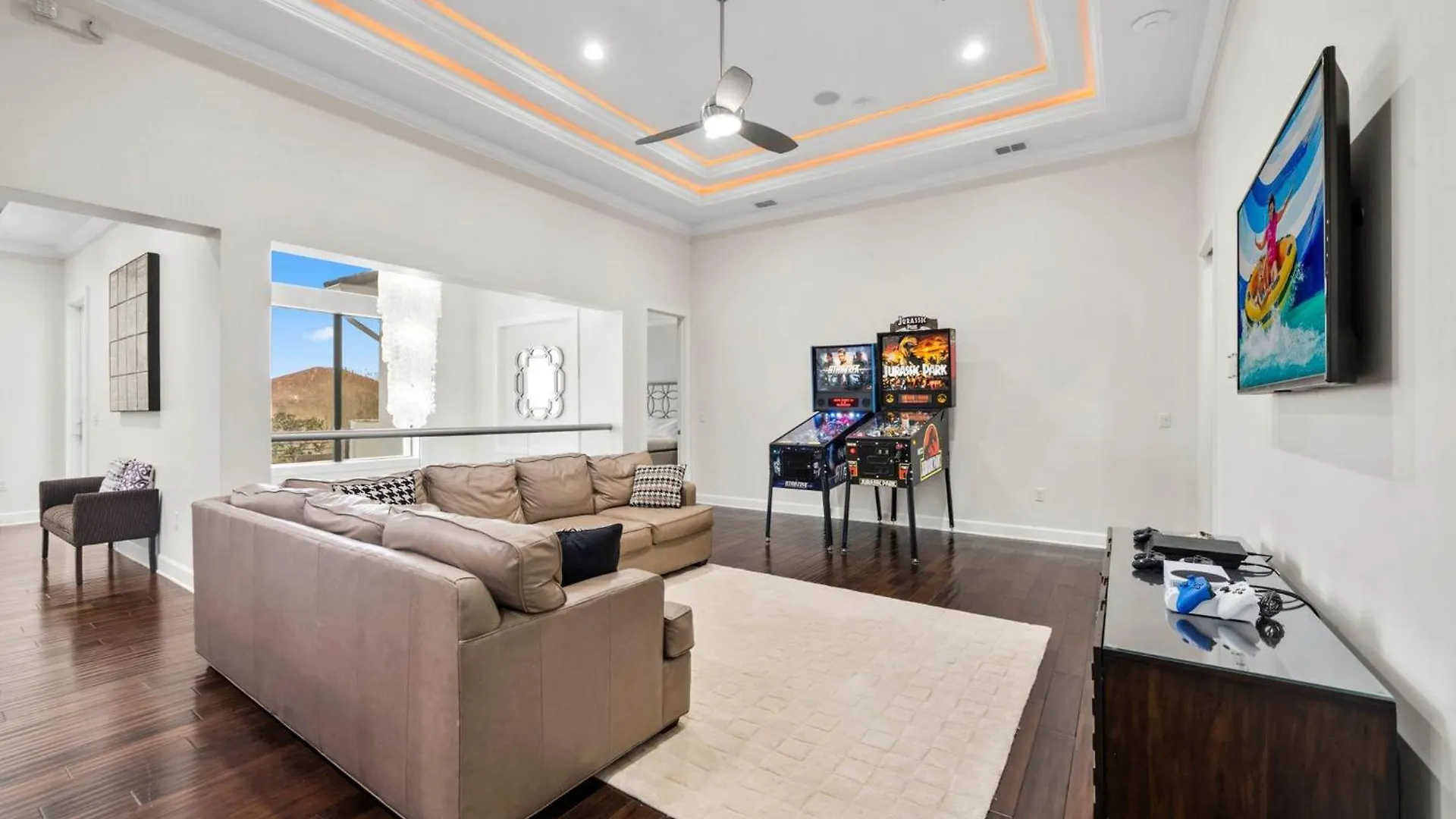 Holiday home Sun-filled 7 Bdrm Haven With Sports Themed Game At Reunion