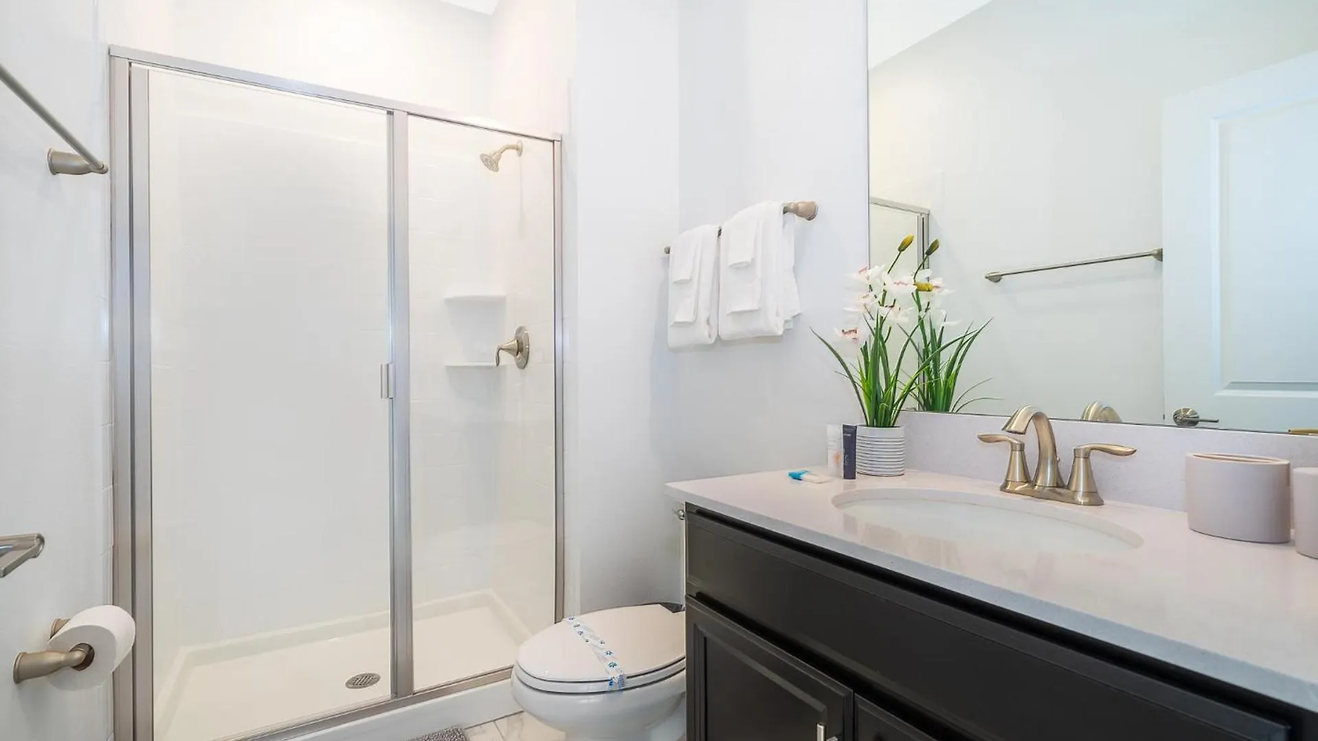 966me Townhouse 4 Bedrooms & 3 Bathrooms + Pool