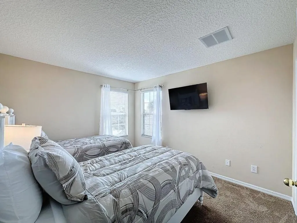 Emerald Island Four Bed Pool Close To