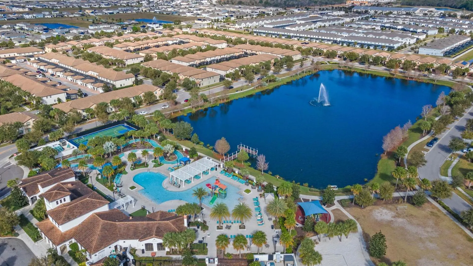 בית נופש Windsor At Westside: 8br Near W/ Pool & Game