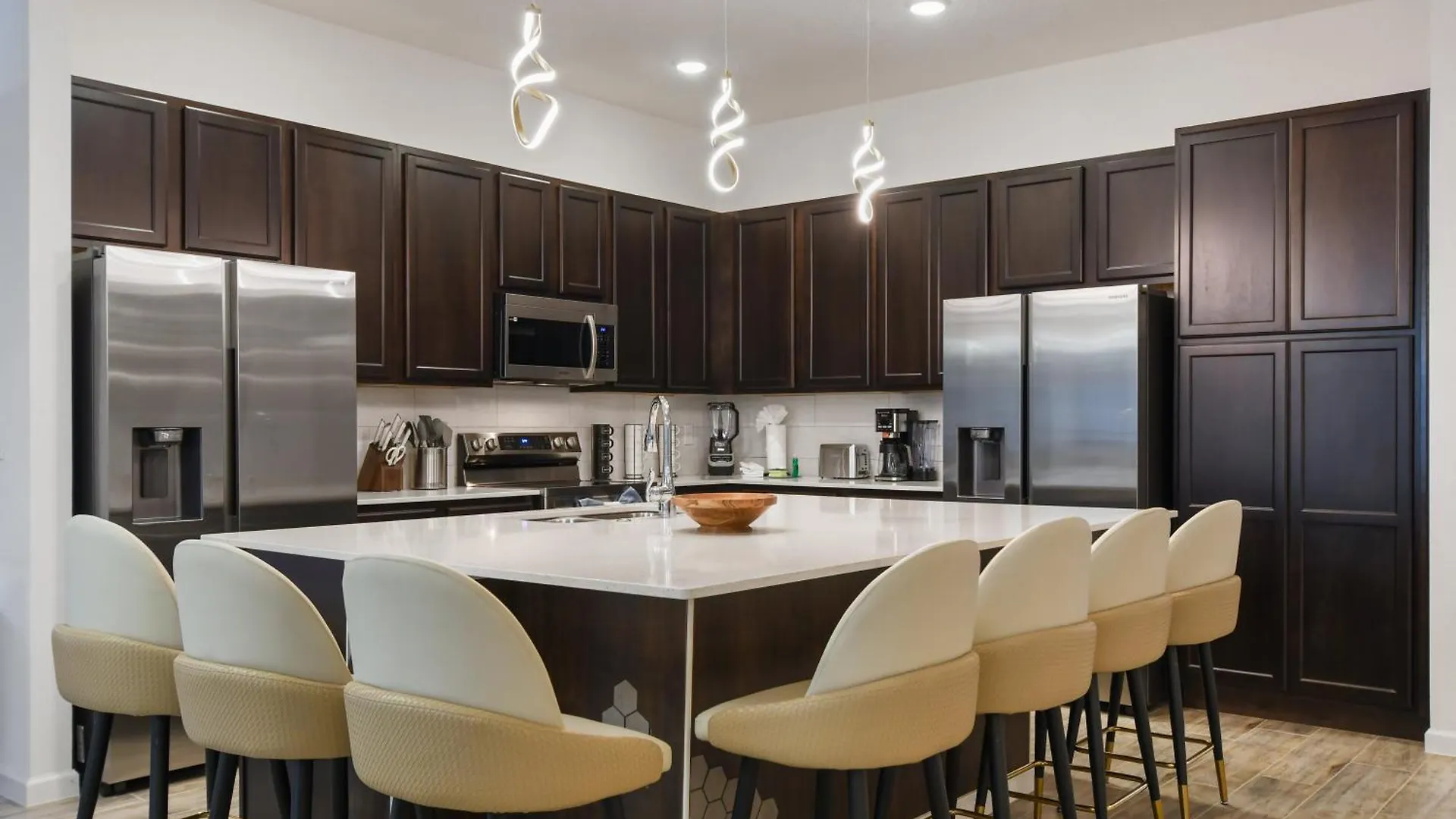 Spacious 12br Themed Pool/spa/bbq/game * Kissimmee