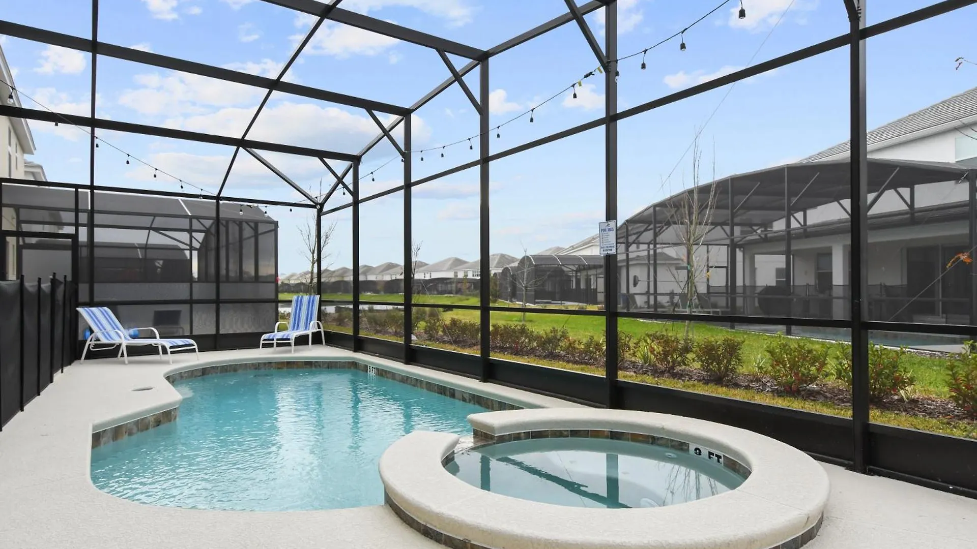 Spacious 12br Themed Pool/spa/bbq/game Holiday home *