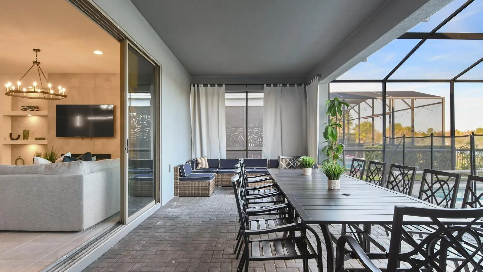 Luxurious With Resort-style Amenities