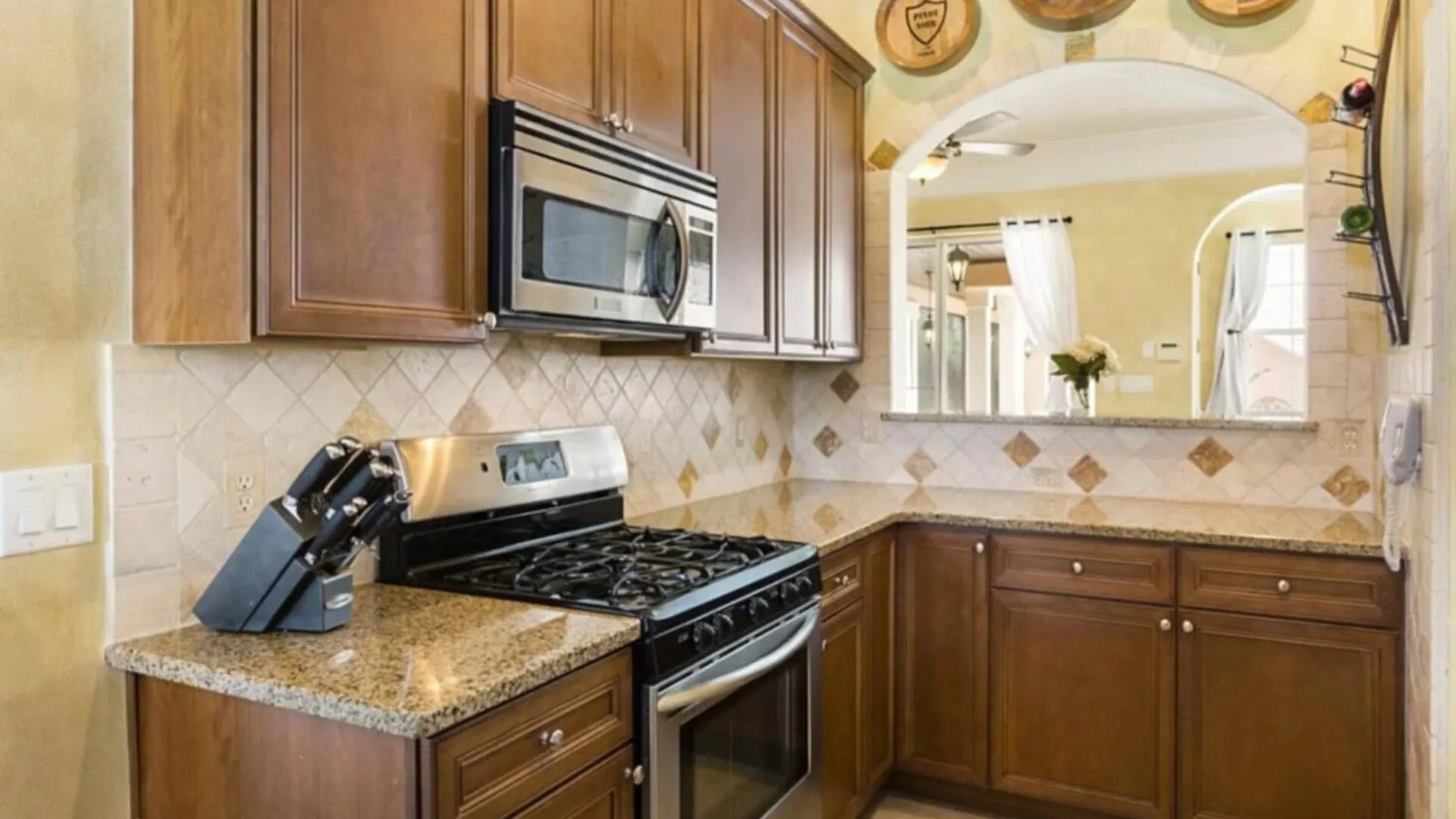 Luxurious 4 Bedroom In Orlando Oasis6643 Kissimmee