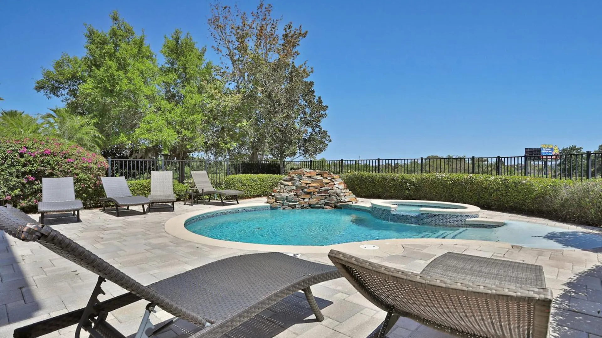 Luxurious 5 Bedroom In Orlando Paradise6597