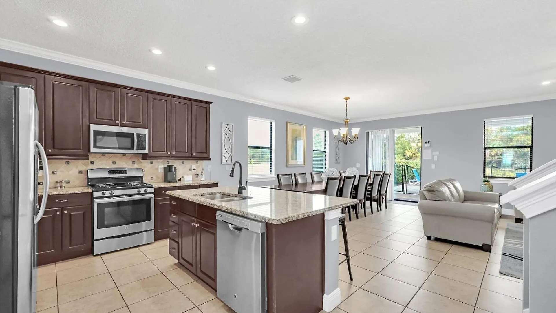 Orlandos Hidden Gem: 8 Bedroom Villa6580 * Kissimmee