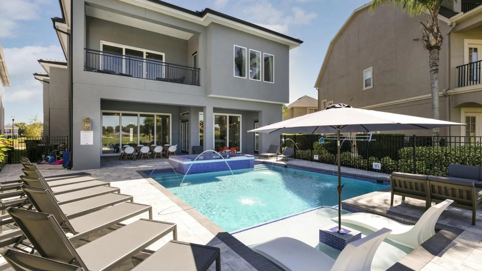 Tranquil Oasis With Lush Gardens In Orlando6557 וילה