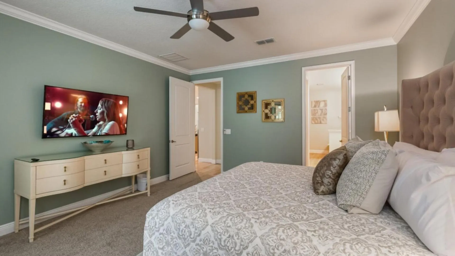 Villa Stunning Orlando Retreat For Large Groups6552 Kissimmee