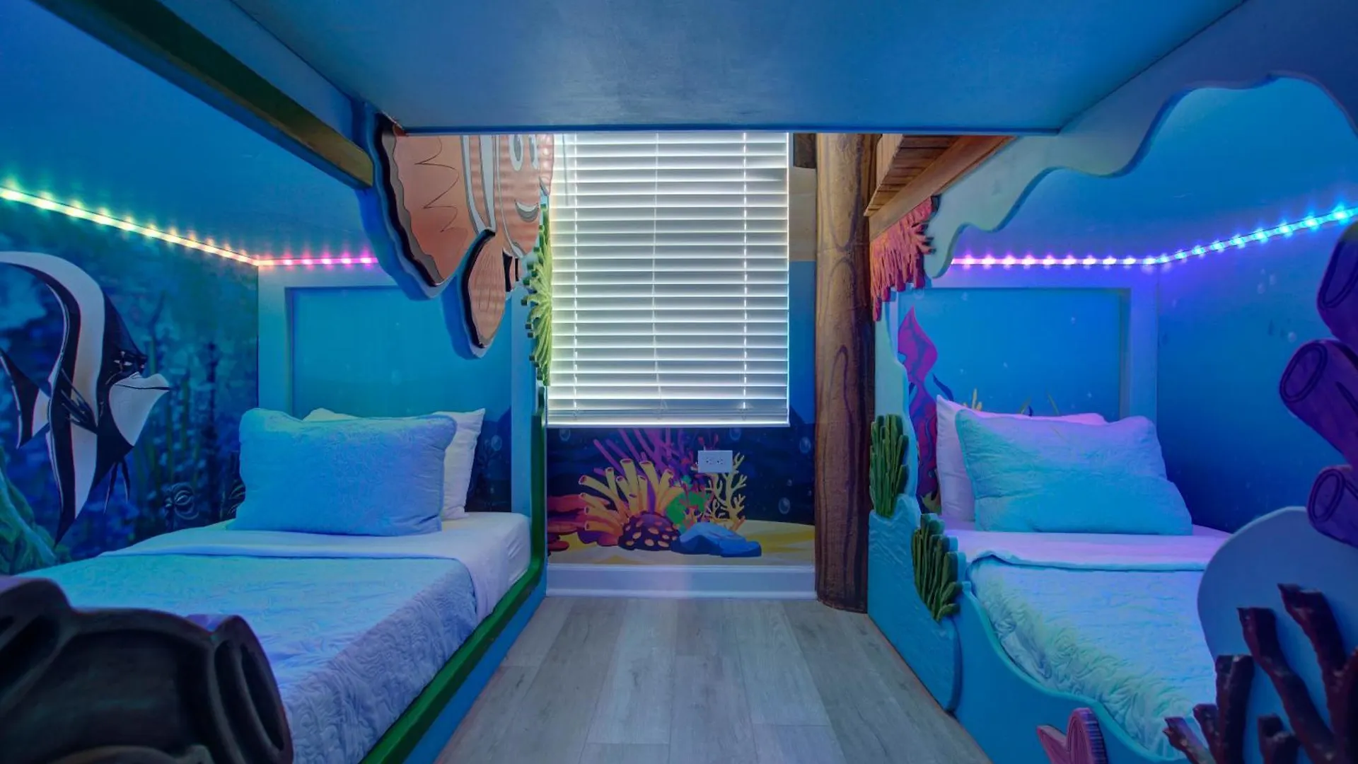 Wonderland Sleeps 14 Free Waterparks And South Facing Pool