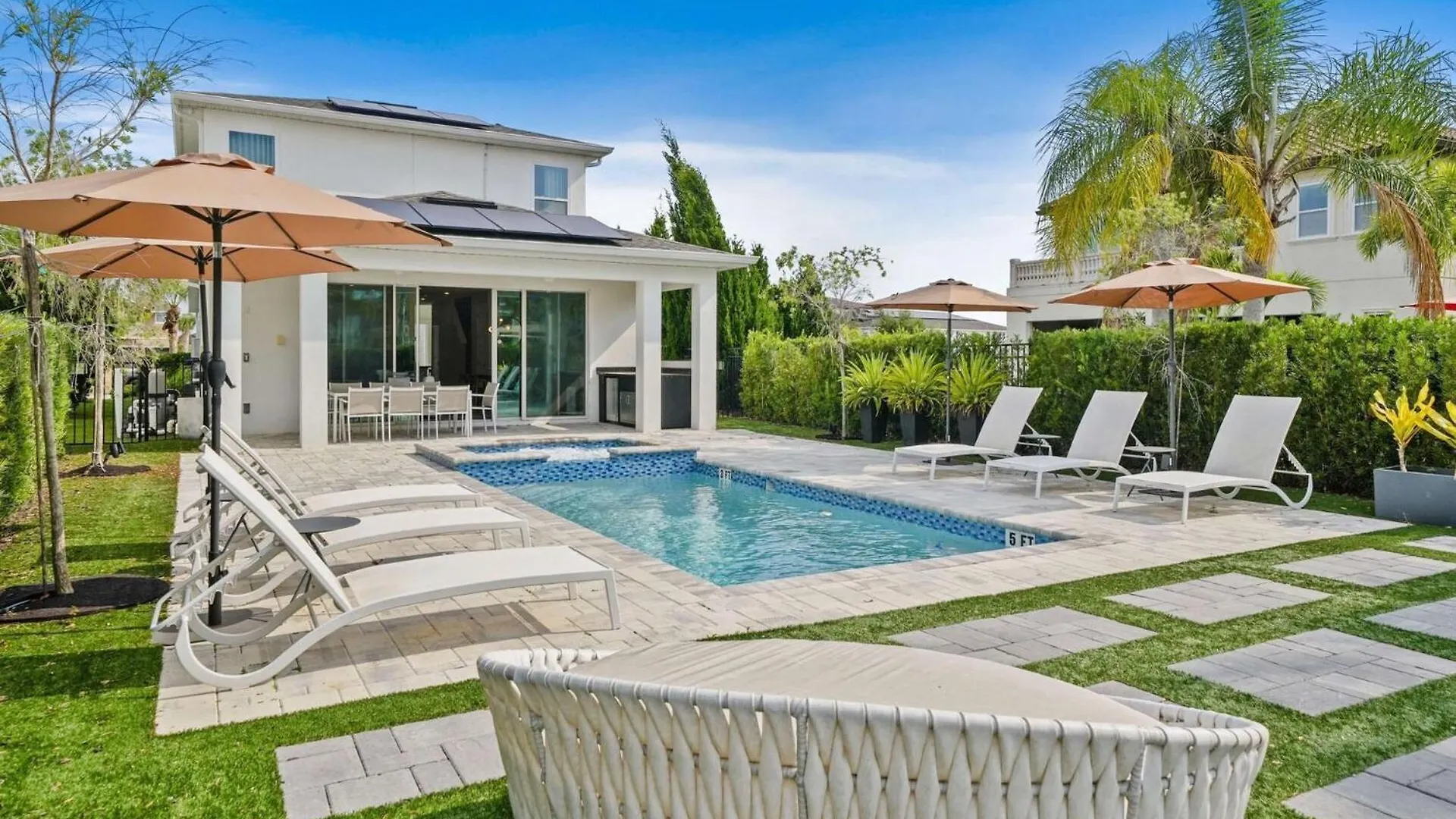 Chic And Stylish 4 Bedroom Haven In Reunion Ferienhaus
