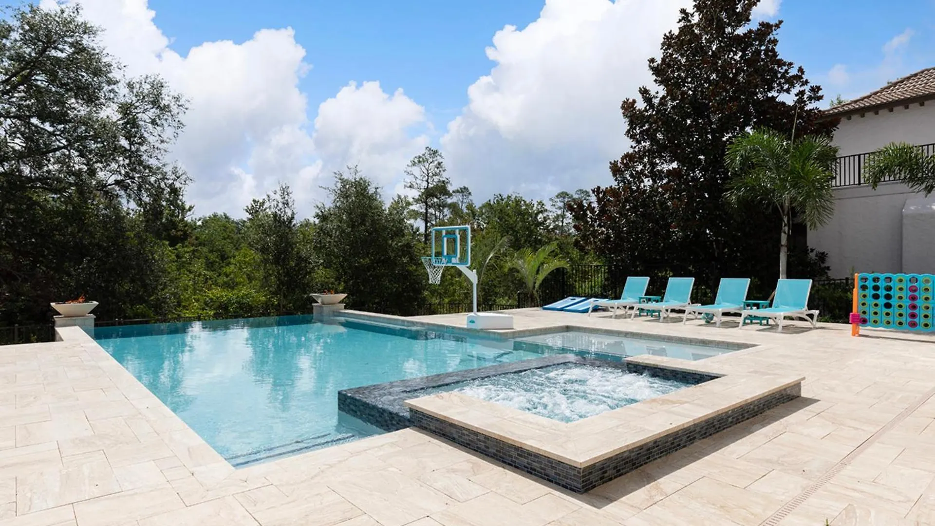 Beautiful With First Class Amenities Reunion 1011 Villa