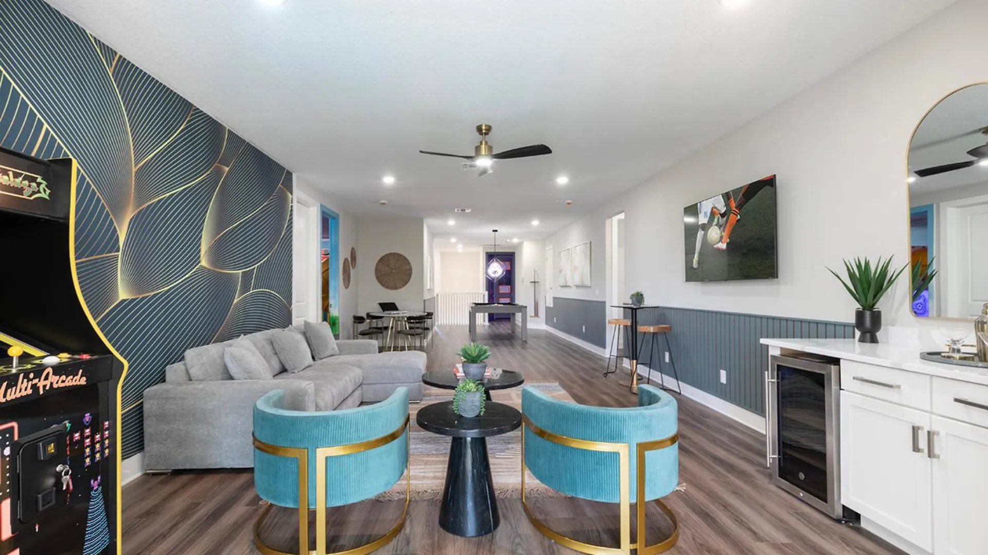 Beautiful With First Class Amenities Reunion 1011