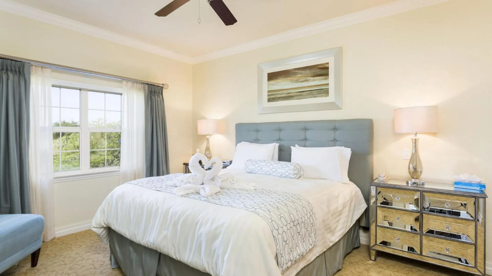 Beautiful With First Class Amenities On Reunion And Orlando 5132