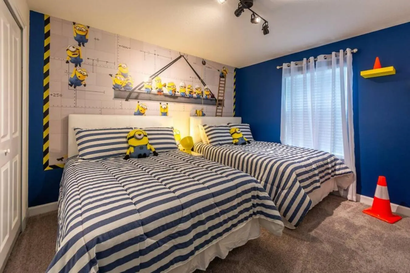 4924 Beautiful Townhome Private Pool *