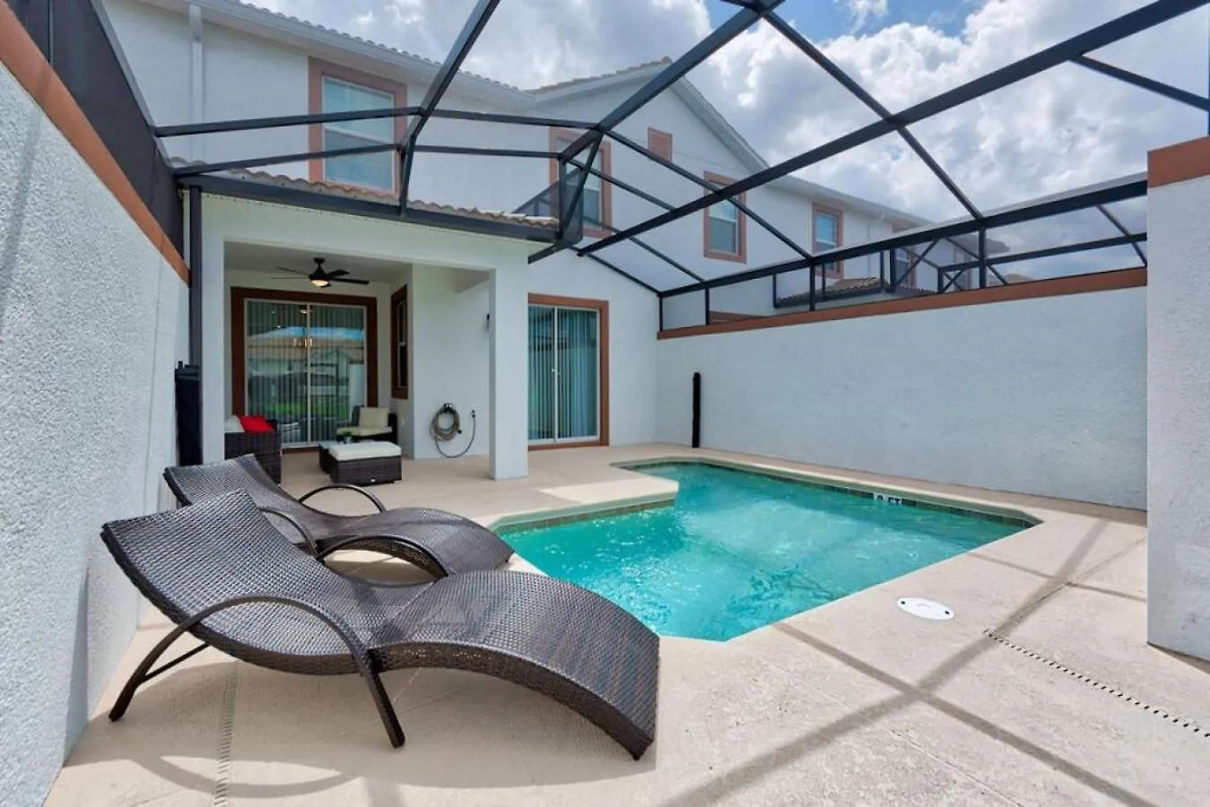 4924 Beautiful Townhome Private Pool