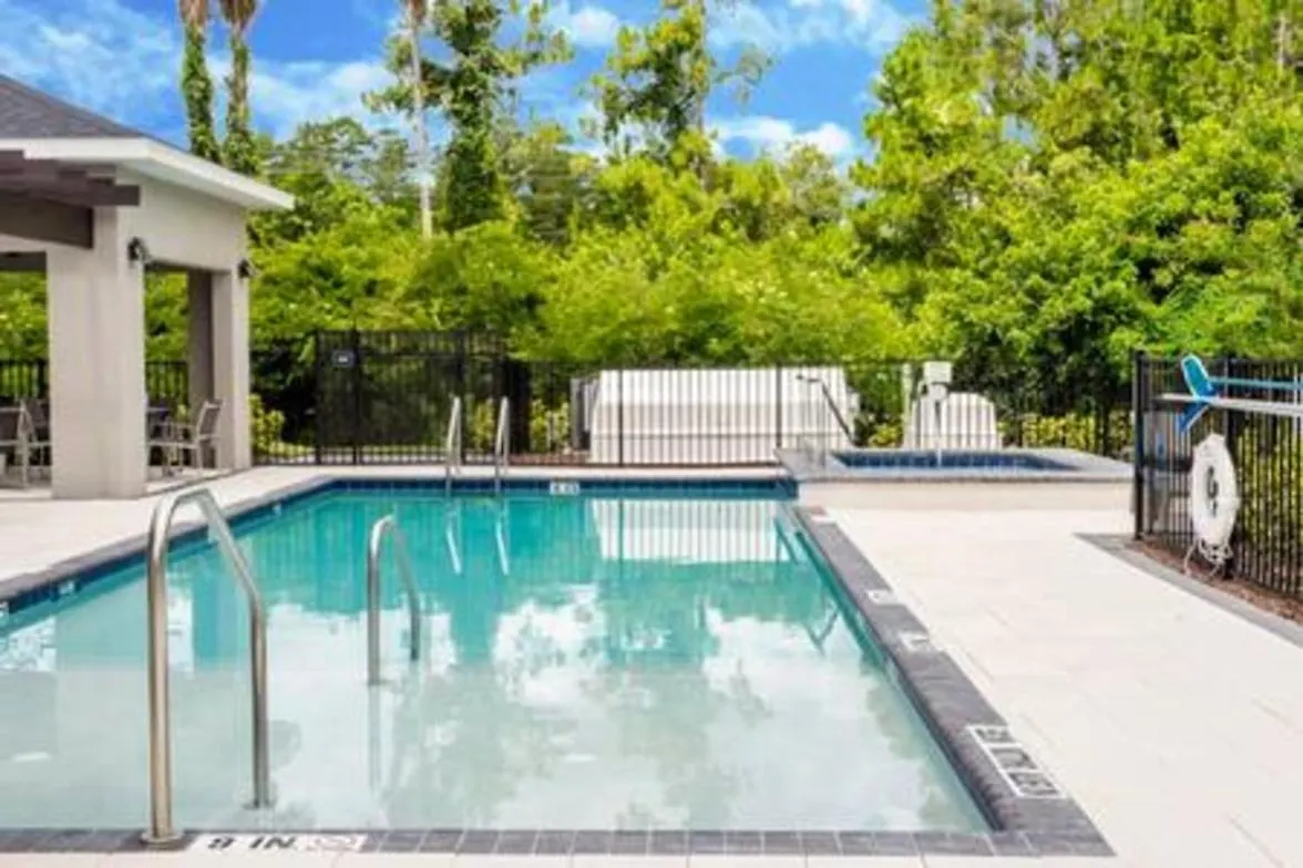 Beautiful 4 Bed3.5 Bath With Jacuzzi Holiday home Kissimmee