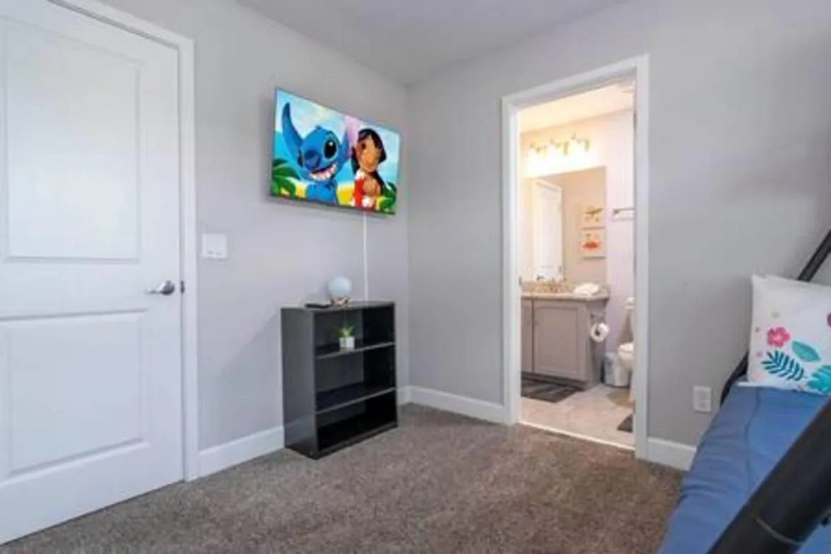 Beautiful 4 Bed3.5 Bath With Jacuzzi * Kissimmee
