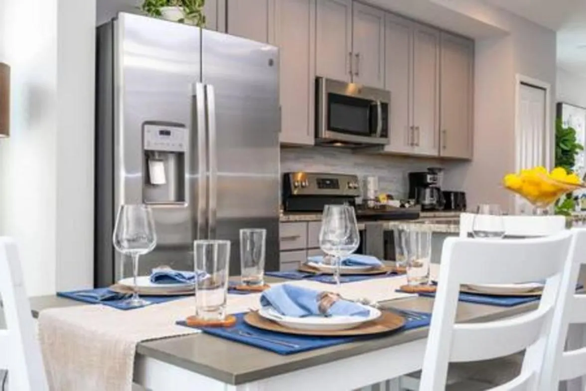 Beautiful 4 Bed3.5 Bath With Jacuzzi Holiday home Kissimmee