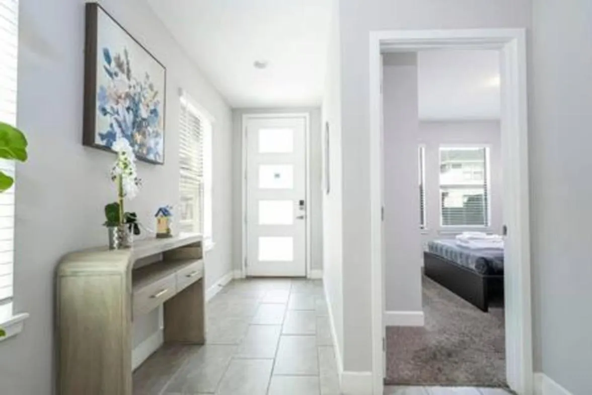 Beautiful 4 Bed3.5 Bath With Jacuzzi Holiday home
